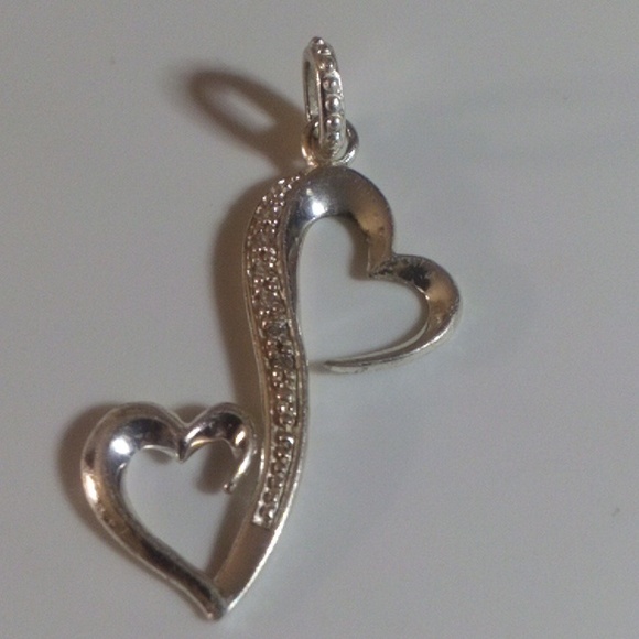 925 HEART CHARM WITH DIAMOND CHIPS - Picture 1 of 5